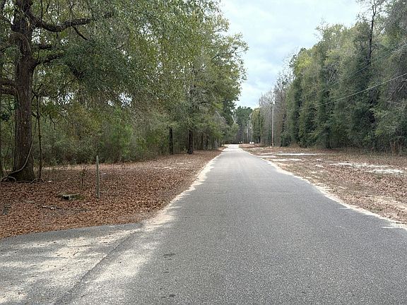 5th image of 141 Smith Dr