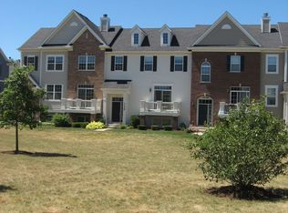 3126 Taunton St, Elgin, IL 60124