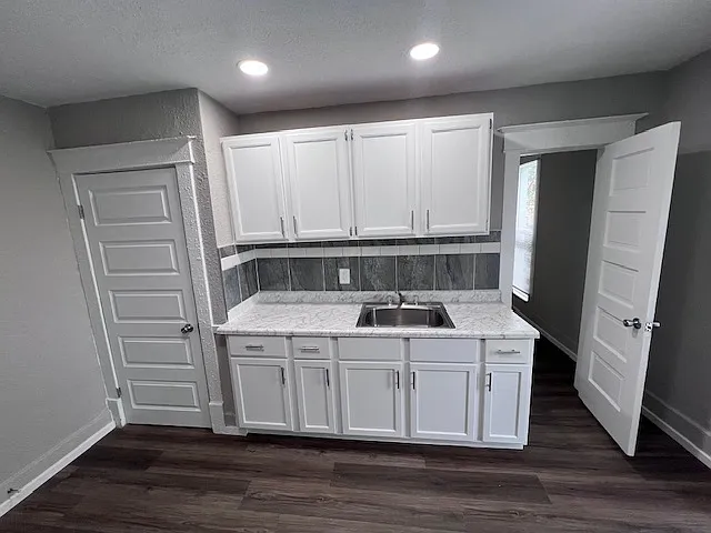 208 S 2nd St #3 — Photo 12