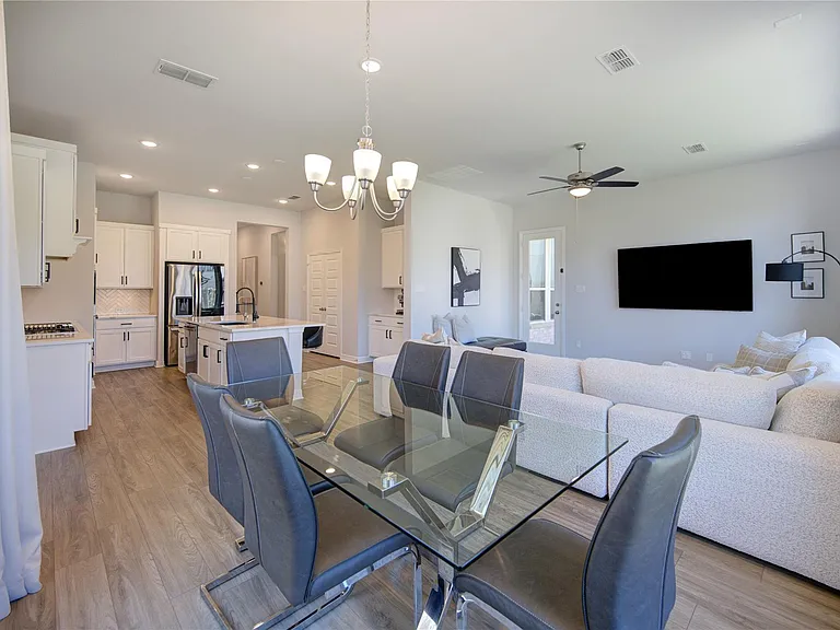 4110 Sherman Oak Ln — Photo 21