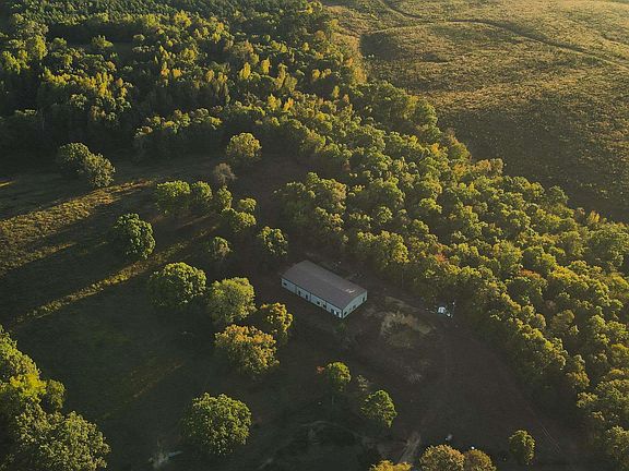 2nd image of 976 Polk Rd #31