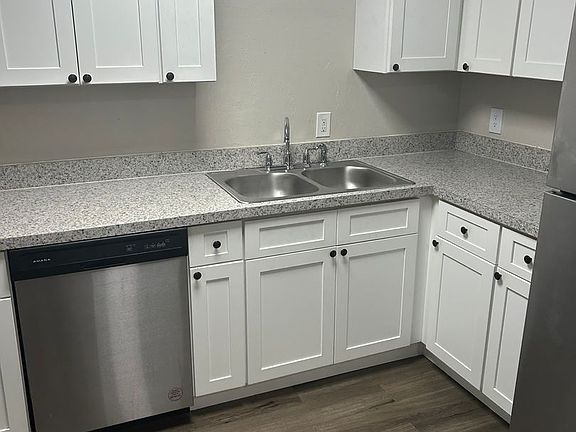 5th image of 2124 NW 55th Blvd APT B2