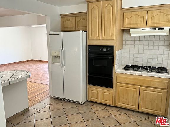 4th image of 6446 Penfield Ave