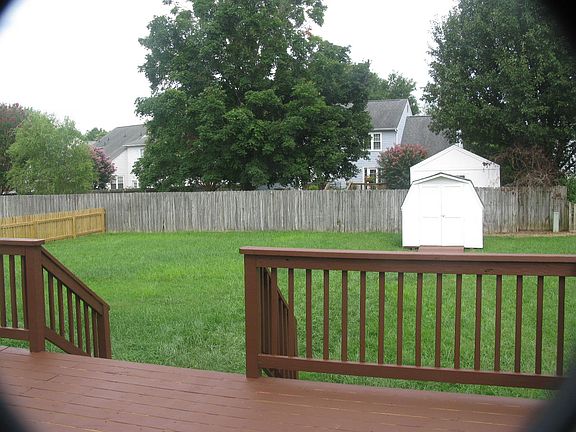 3rd image of 8302 Gettysburg Ln