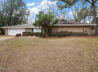 43 Stonegate Dr, Brandon, MS 39042