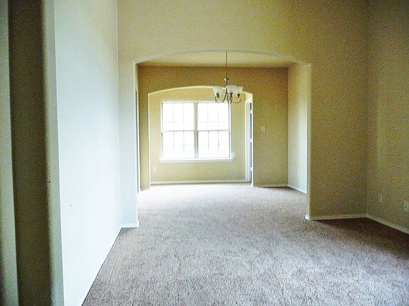 106 Honeysuckle Lane