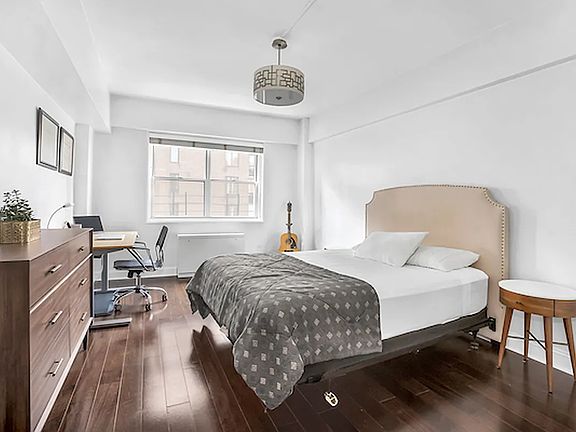 3rd image of 165 E 32nd St APT 6G