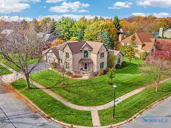 2nd image of 7526 Shadywood Ln