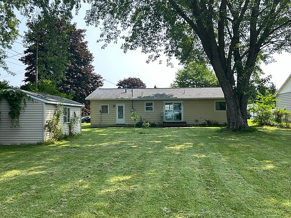 3rd image of 180 N Lawn St
