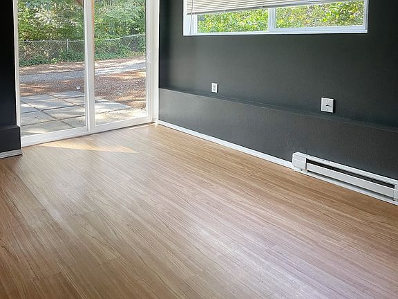 4th image of 4355 Riverview Ave
