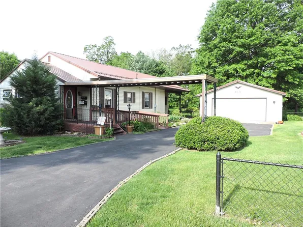 613 Dellwood St, Tilton, IL 61833
