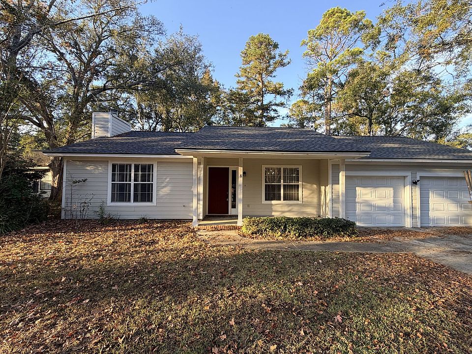 1st image of 8 Brentwood Pl