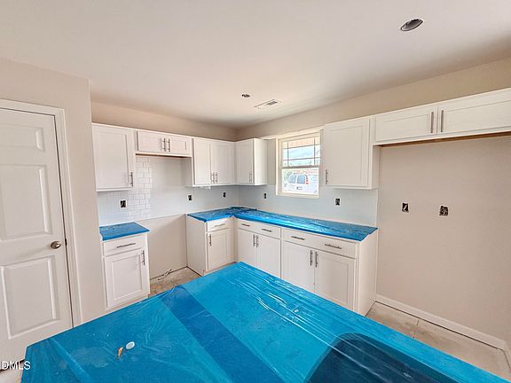 4th image of 1202 Brookrun Dr