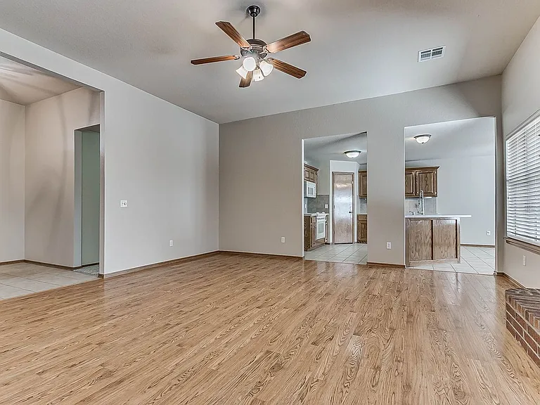 2224 NW 157th Ter — Photo 5