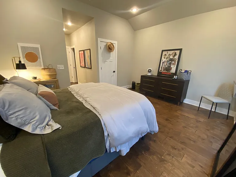 1356 S Duncan Ave — Photo 13