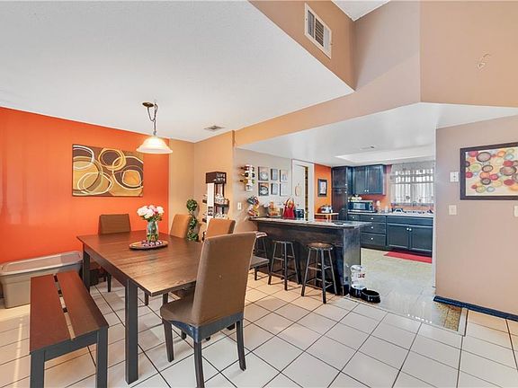 5th image of 524 Floral Dr
