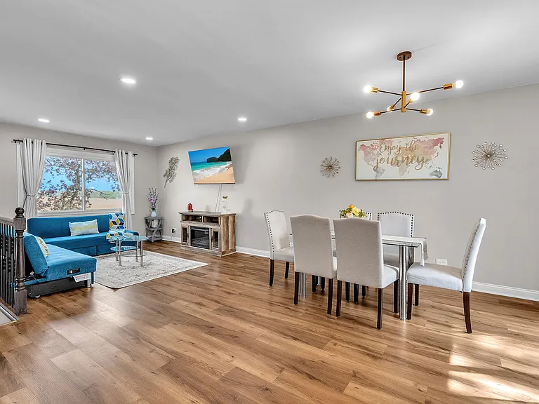 1407 Jefferson St — Photo 3