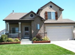 1498 N 2400 W, Clinton, UT 84015