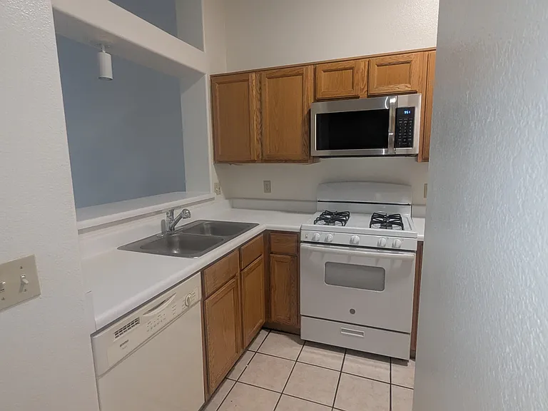 7835 S Lennox Ln — Photo 6