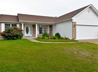 75 Homefield Manors Dr, O'Fallon, MO 63366
