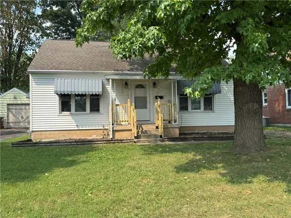 21 Greene St, Fairborn, OH 45324