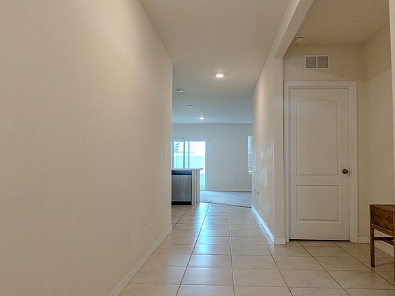 4th image of 364 Boardwalk Ave #2