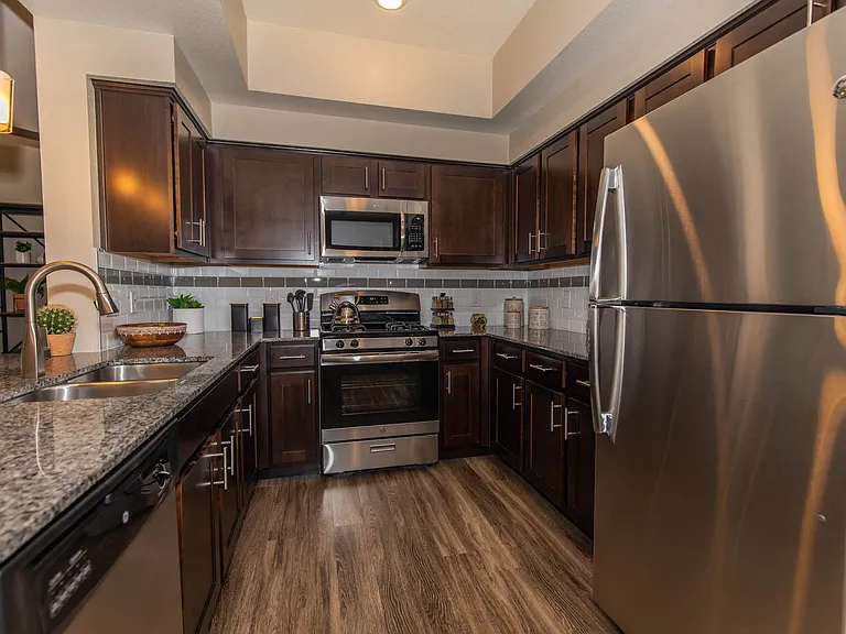 A3 761 SQFT 1 Bed 1 Bath