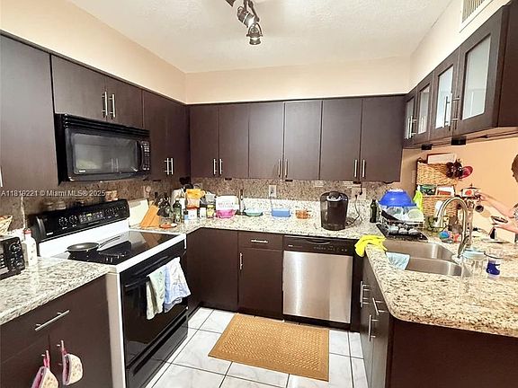 5th image of 261 Navarre Ave #C-080