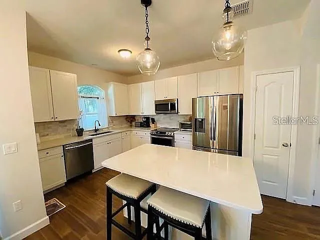 3 bed, 2.5 bath, 1285 sqft, $2,350 — Photo 4