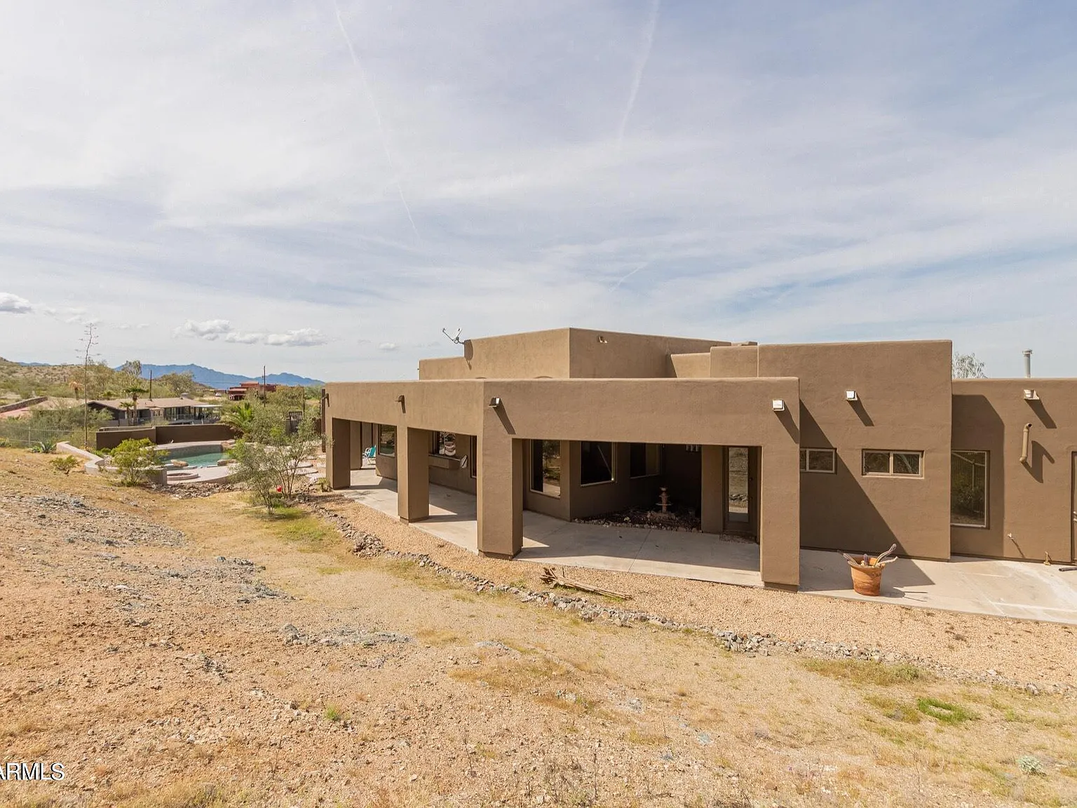5 bed, 4195 sqft, $7,999 — Photo 4