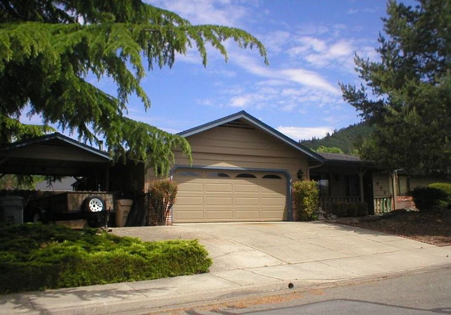 963 NE 11th St, Grants Pass, OR 97526 Zillow