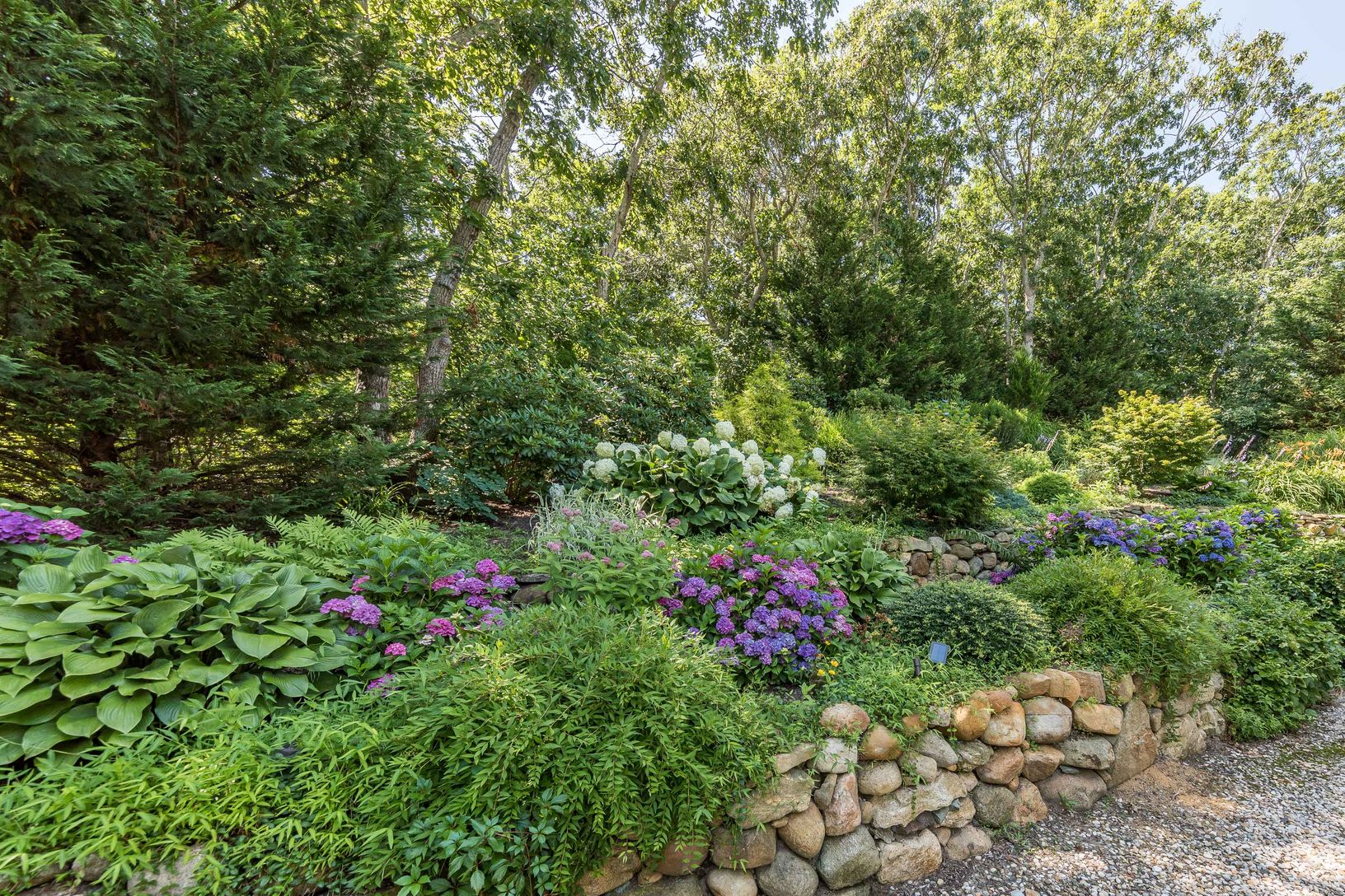 Gorgeous Perennial Gardens ..