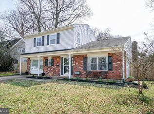 15 Sanford Dr, Newark, DE 19713