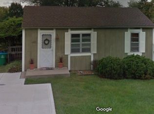 1401 Country Club Dr, Pleasant Hill, MO 64080