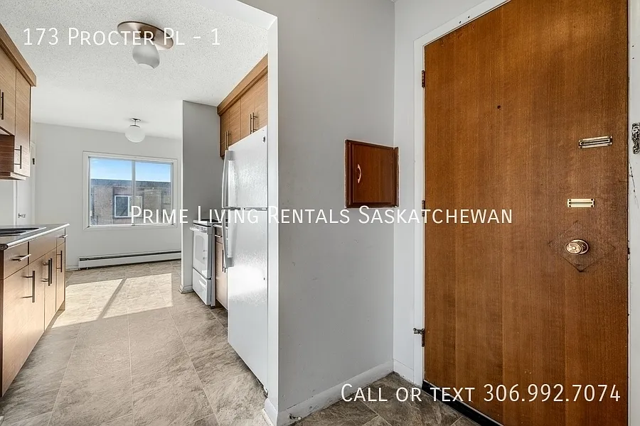 173 Procter Pl #1