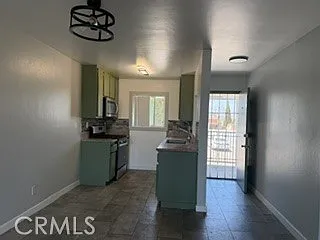 328 W 1st St #20 — Photo 2