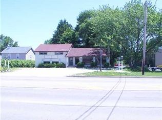 1321 Peninsula Dr, Erie, PA 16505