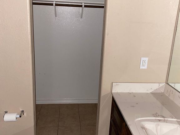 2nd image of 1112 Grace Point Dr APT B