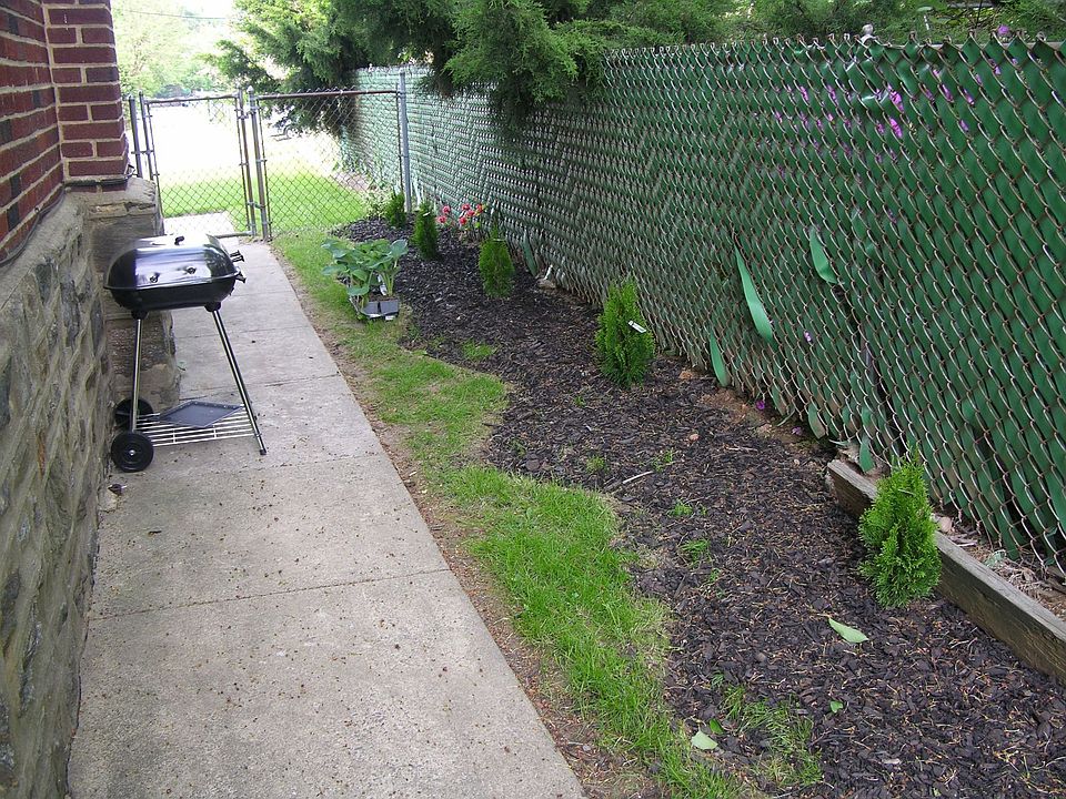 Side Lawn - Spring 2007