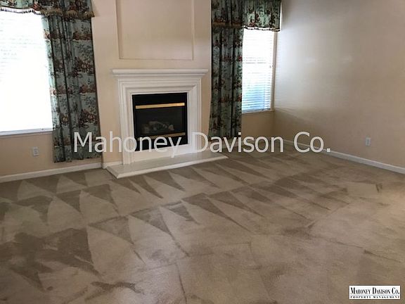 4th image of 404 Sparrow Ln