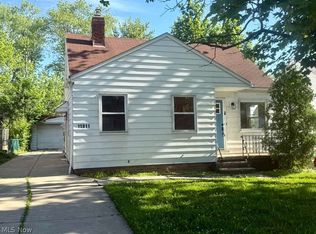 15811 Maplewood Ave, Maple Heights, OH 44137