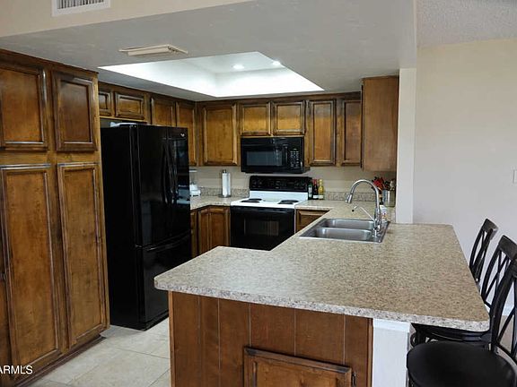 4th image of 751 S Arrowwood Way