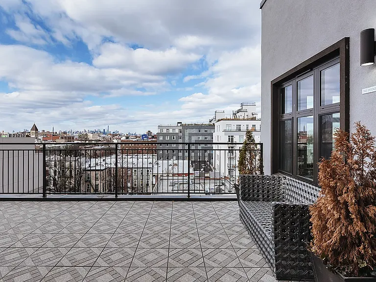 818 Lexington Ave #3E — Photo 6