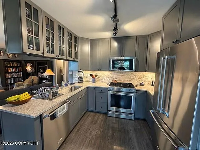 10601 Republic Cir — Photo 11