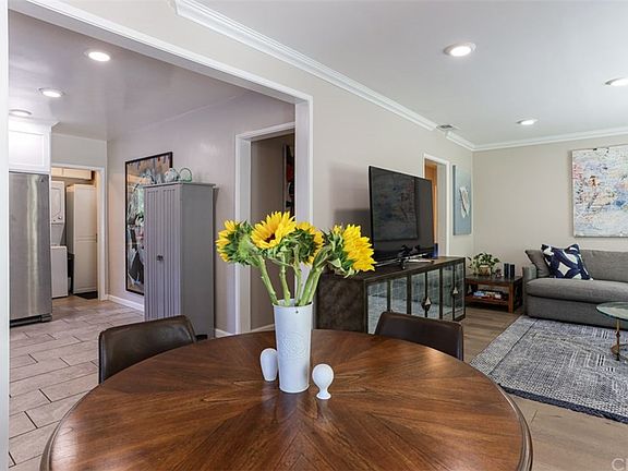 2nd image of 5344 Tendilla Ave