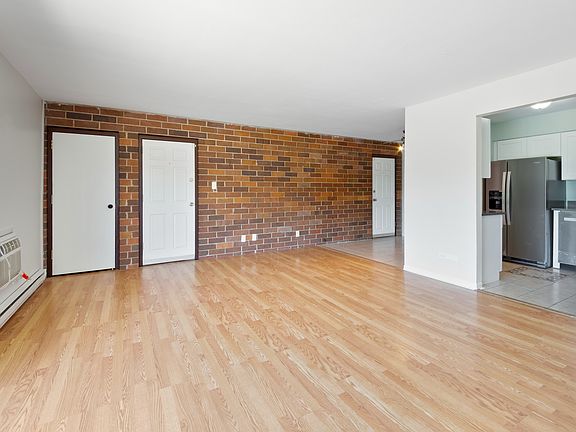 3rd image of 1805 Canal St APT 2B