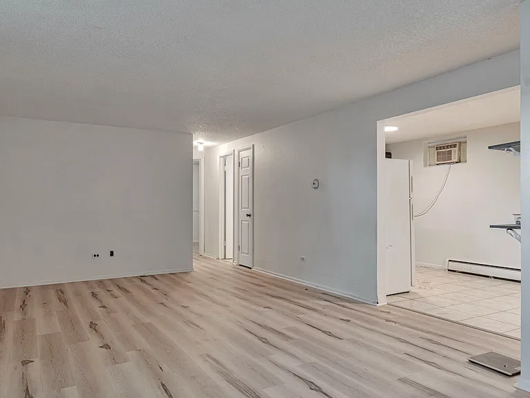 11521 W 61st Pl — Photo 6