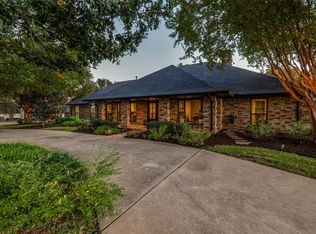 2401 Hillside Ct, Southlake, TX 76092