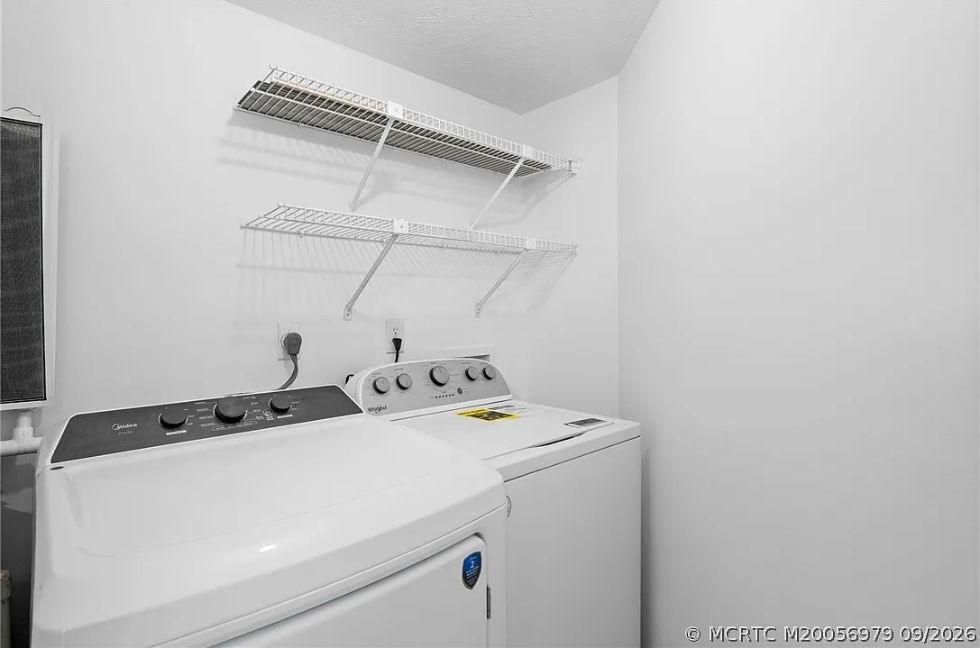 2 bed, 2.0 bath, 1200 sqft, $2,100 — Photo 4