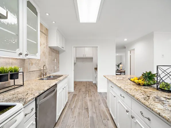 6434 Burgoyne Rd #109, Houston, TX 77057